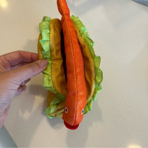 Hyde & Eek Cat Fish Taco Hat - Picture 10 of 10